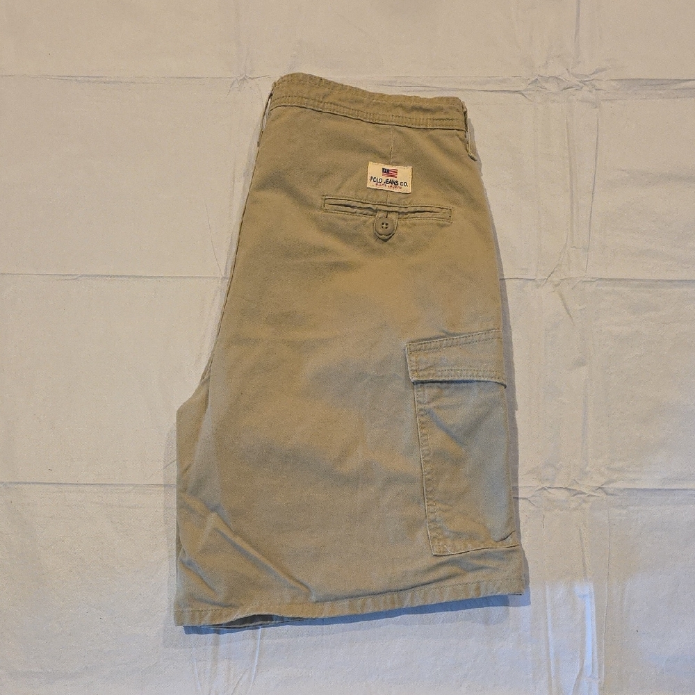 Polo Jeans Co. Men's Vintage Y2K Beige Flat Front‎ Cargo 8" Shorts 34